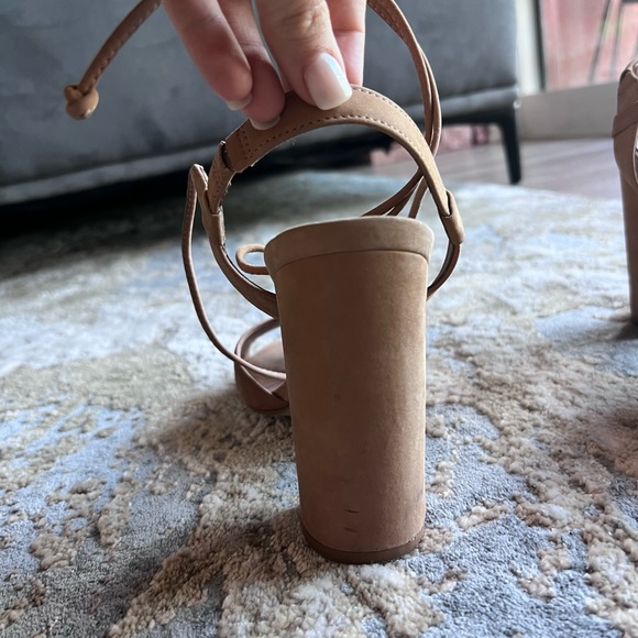 Steve Madden Serrina Platform Chunky Heel size 9.5 in Nude Suade - Picture 8 of 8